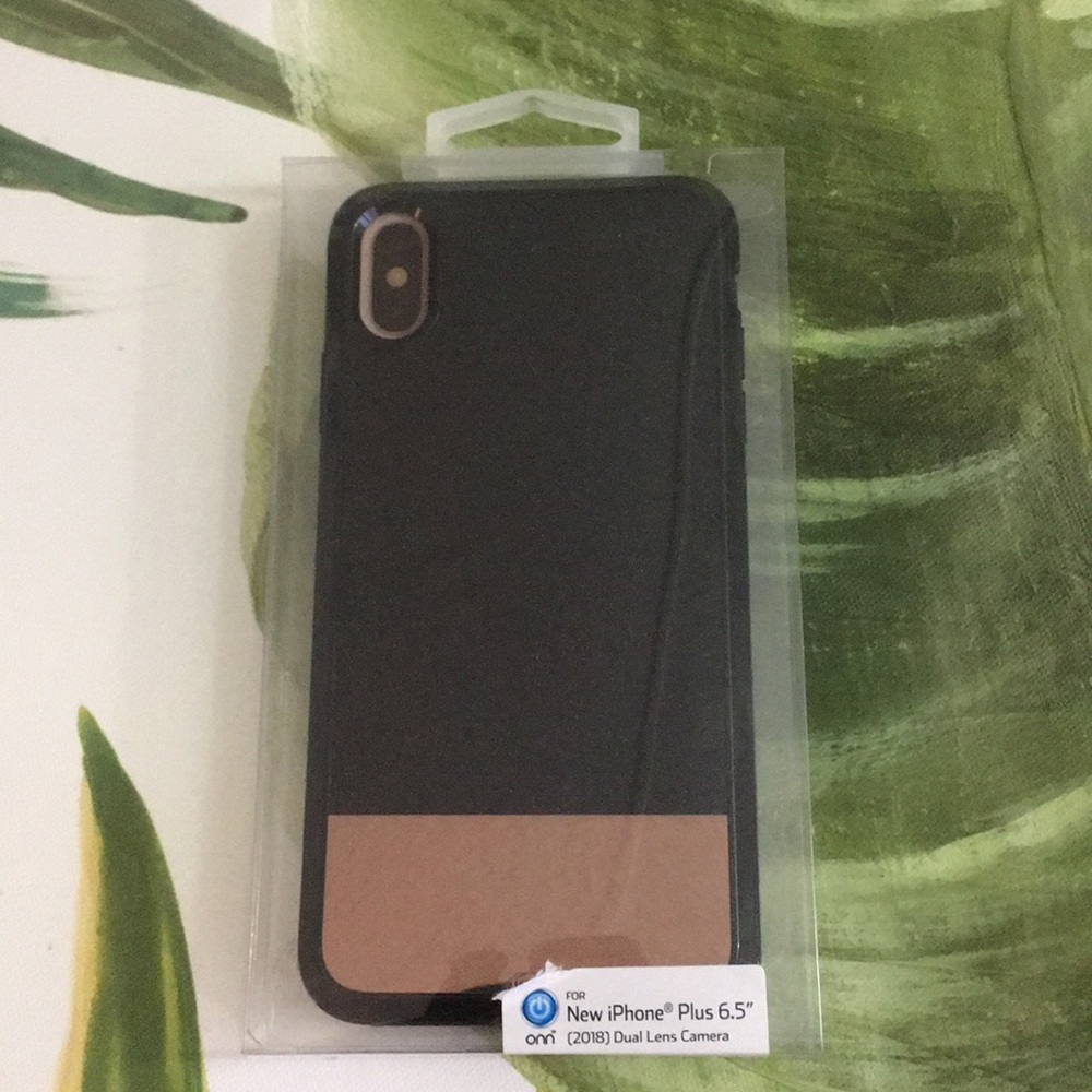 🖤NEW iPhone Plus 6.5” case